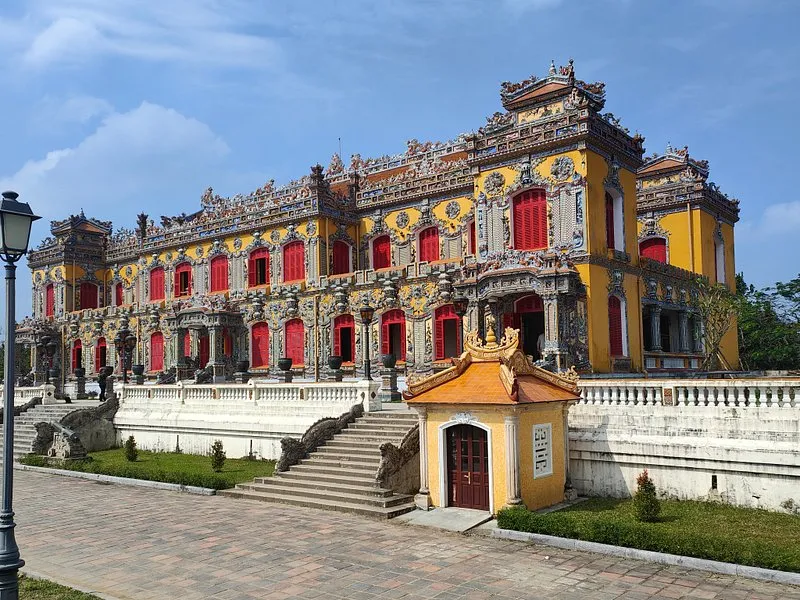 A-taste-of-vietnam-13-days-hue.webp