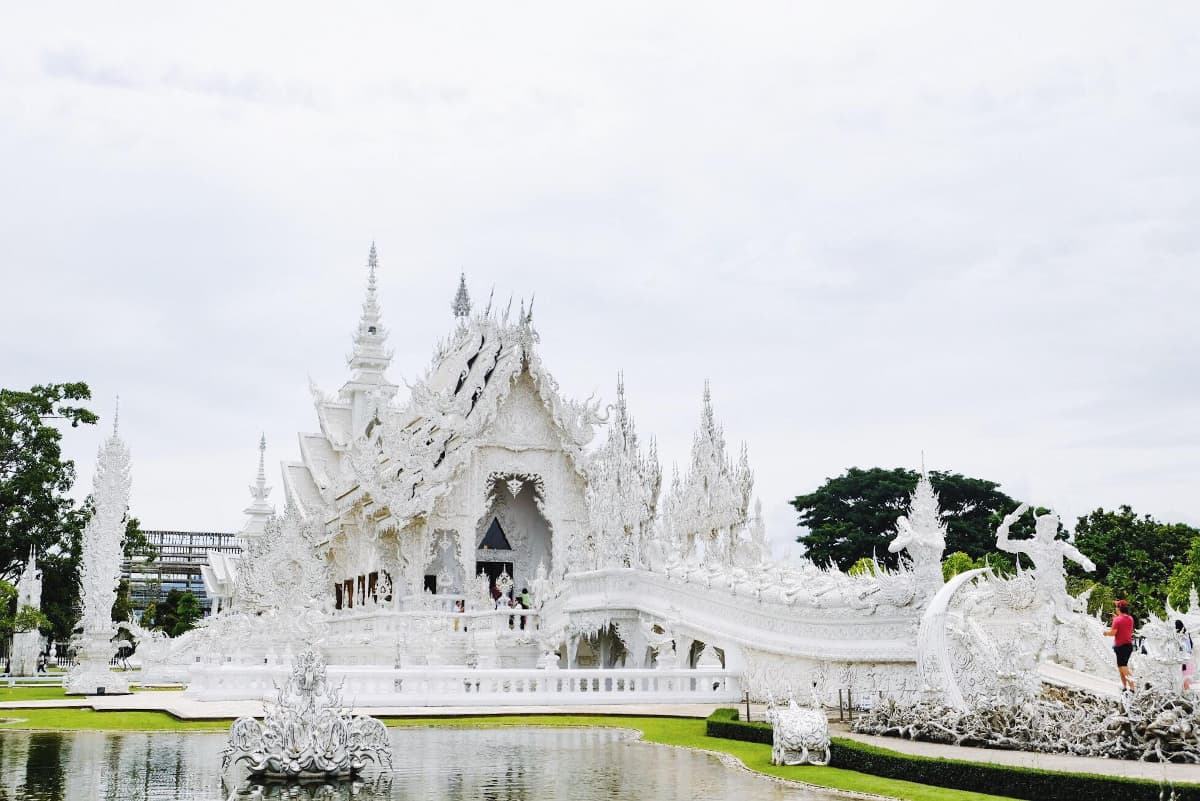 Adventure-Thailand-Tour-12-days-White-Temple-Chiang-Rai-1-.jpg