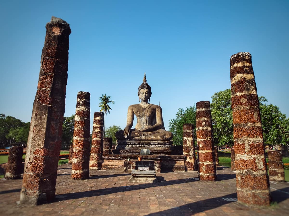 Discovery-Thailand-Tour-17-Days-Sukhothai-Wat-Mahathat-7.jpg