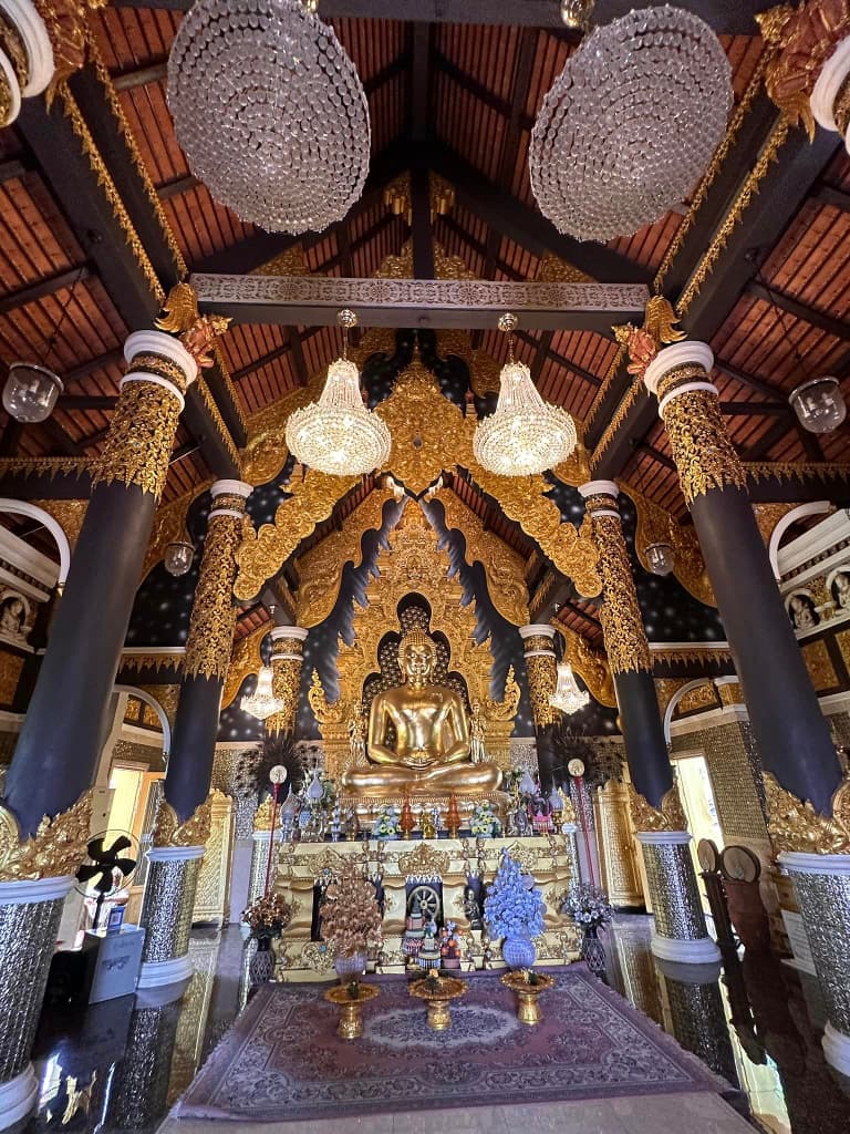 Discovery-Thailand-Tour-17-Days-Wat-Phra-That-Doi-Phrachan-in-Lampang-2.jpg