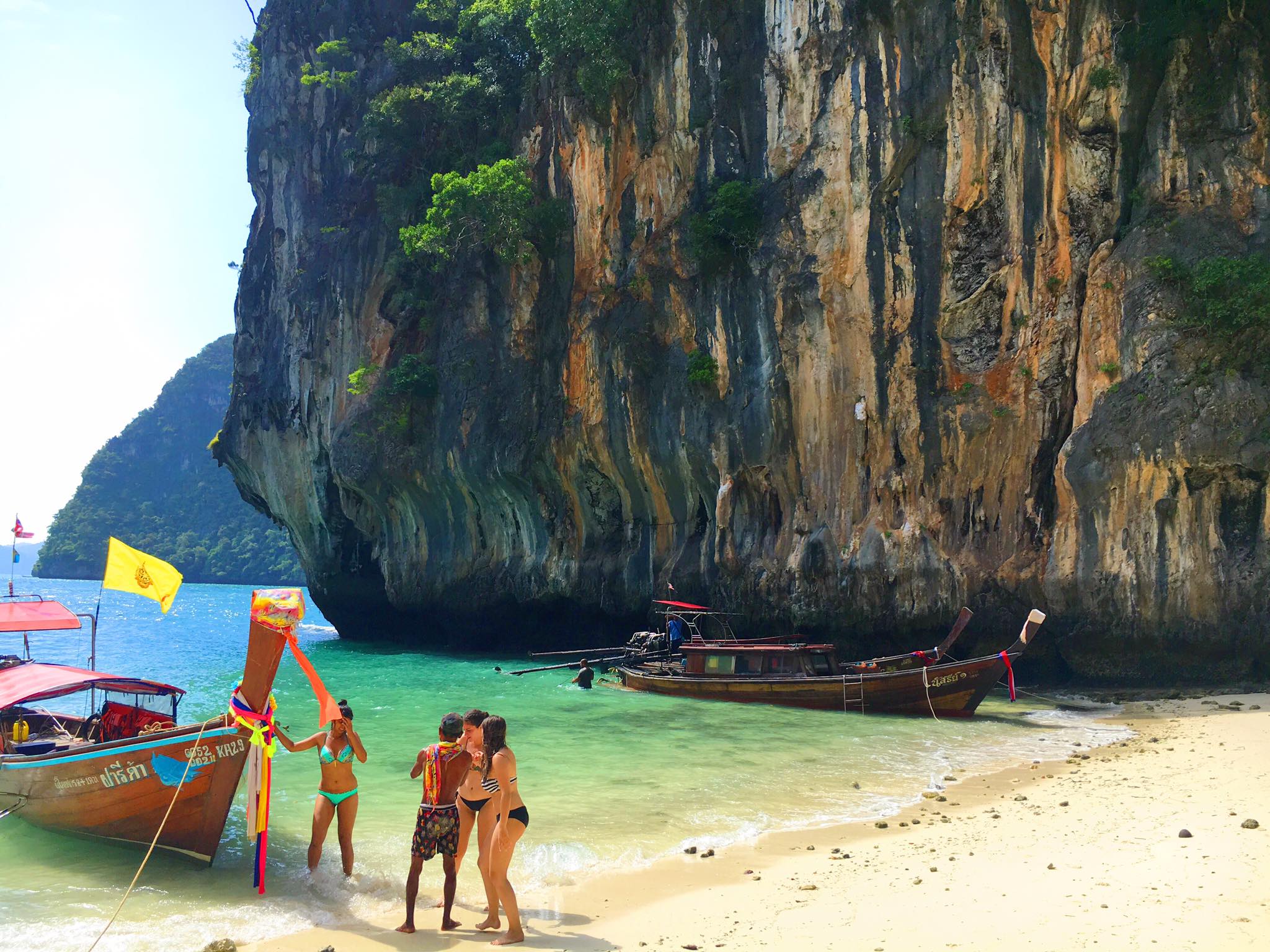 authentic-thailand-trip-10-days-Phi-Phi-Island-3.jpeg