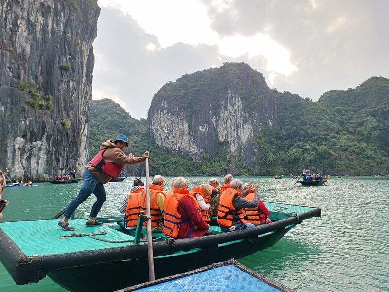 the-allure-of-vietnam-13-days-halong-bay-bamboo-boat-2.JPG